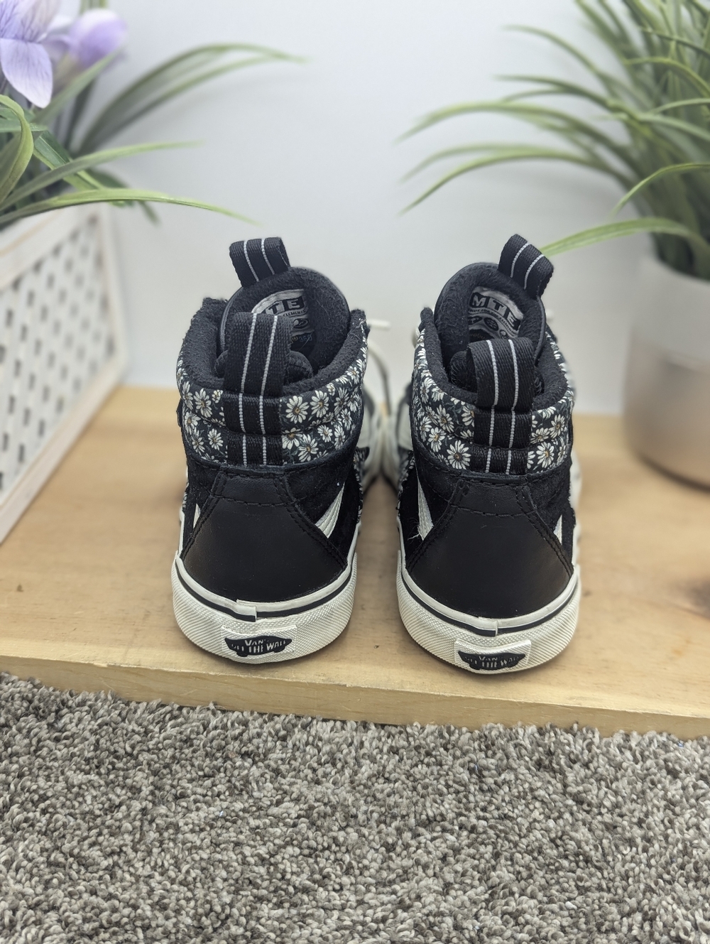VANS SK-8 Hi MTE-2 Black Floral Boot Casual Leather Women Size 6.5 Skate - Picture 5 of 9